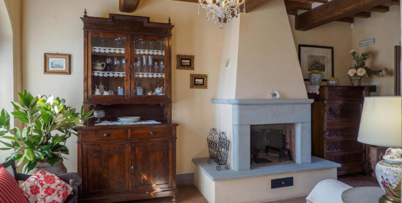 Antico Borgo Frosini Villa Arezzo Bagian luar foto