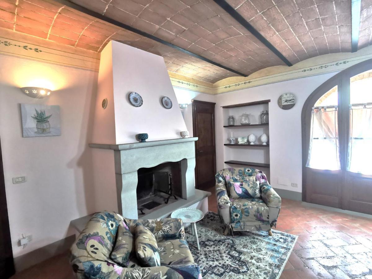 Antico Borgo Frosini Villa Arezzo Bagian luar foto